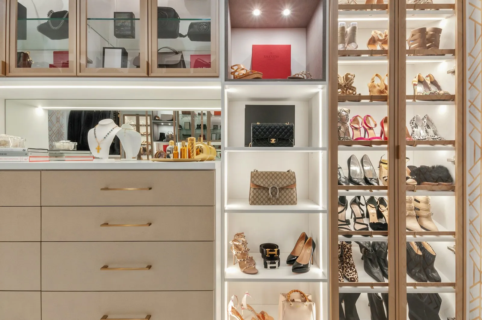 Wardrobes project in Dubai — Arabian Ranches
