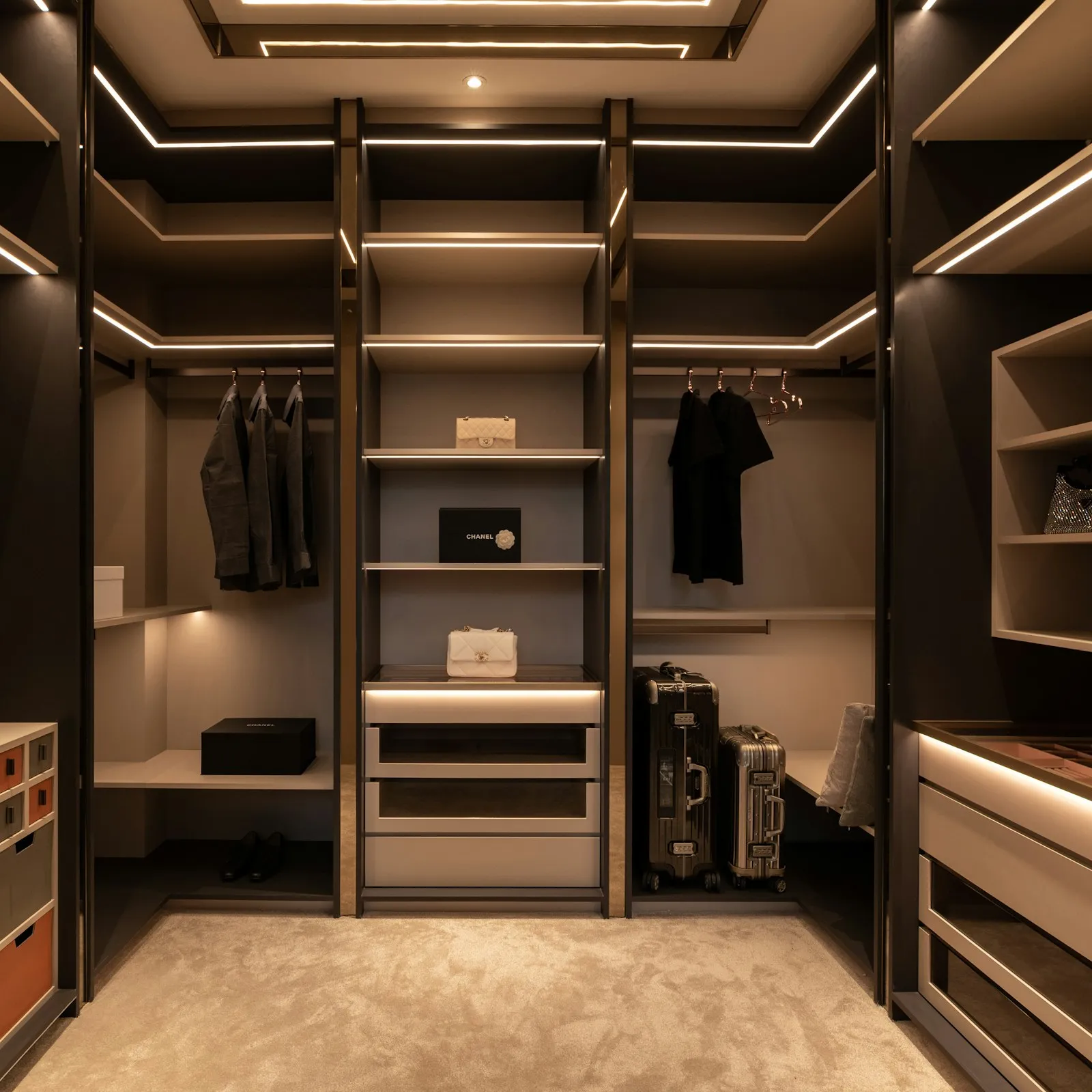 Wardrobes project in Dubai — Jumeirah Golf Estates